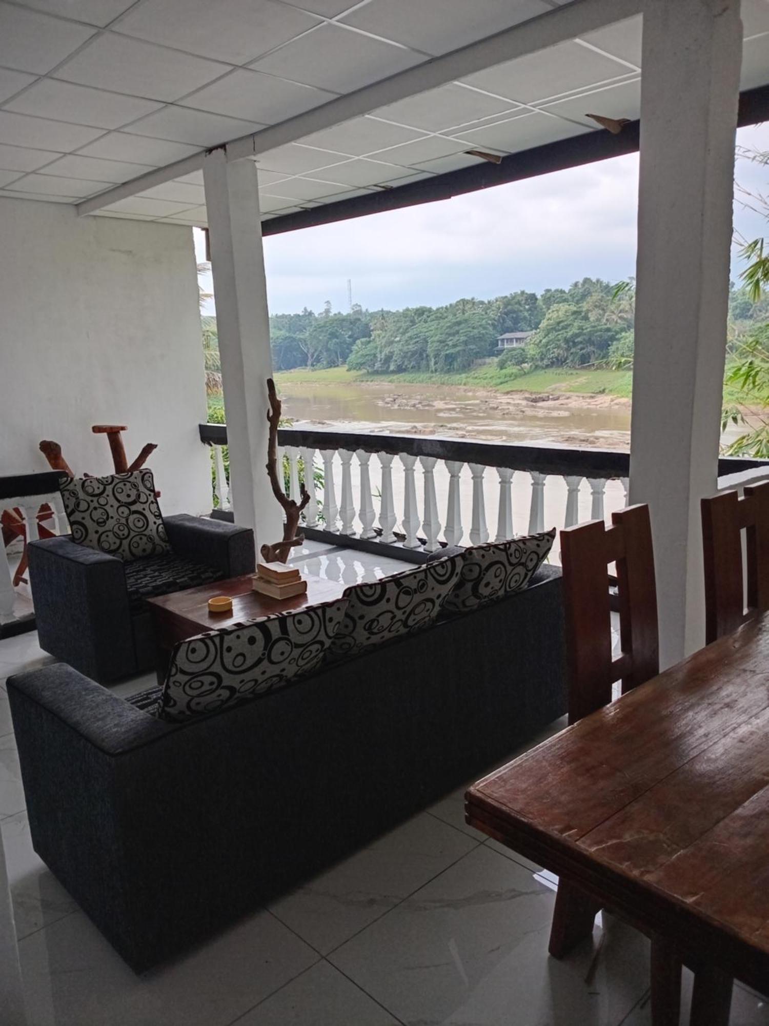 Sadhara River View Lodge キャンディー エクステリア 写真